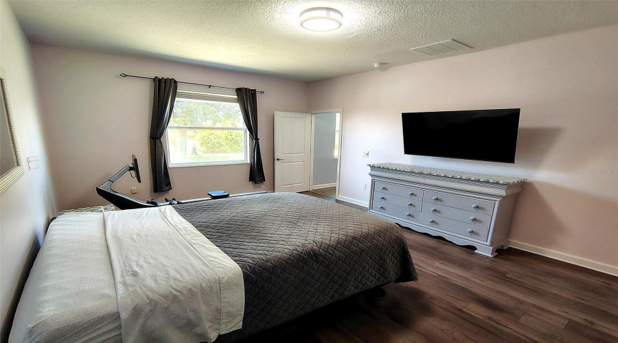 DAVENPORT, Florida 33837, 4 Bedrooms Bedrooms, ,2 BathroomsBathrooms,Residential,For Sale,OAK BLUFF,0,MFRO6409756