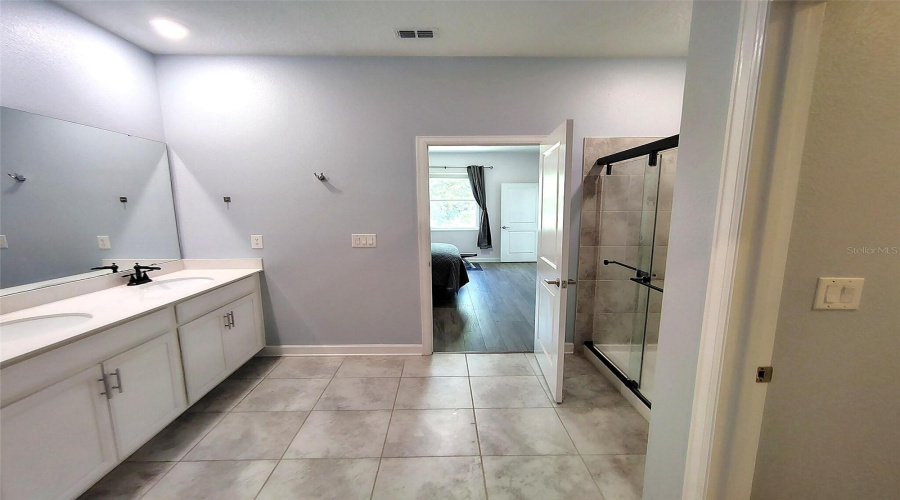 DAVENPORT, Florida 33837, 4 Bedrooms Bedrooms, ,2 BathroomsBathrooms,Residential,For Sale,OAK BLUFF,0,MFRO6409756