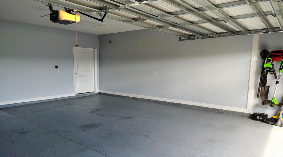 DAVENPORT, Florida 33837, 4 Bedrooms Bedrooms, ,2 BathroomsBathrooms,Residential,For Sale,OAK BLUFF,0,MFRO6409756
