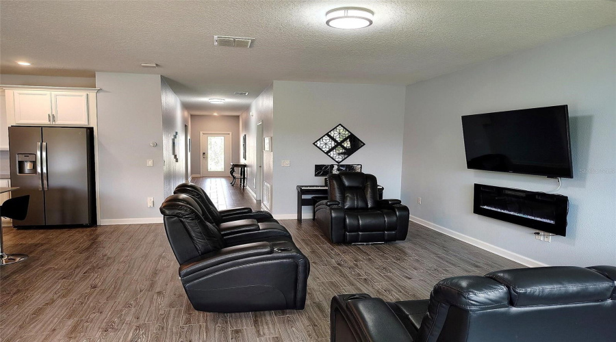 DAVENPORT, Florida 33837, 4 Bedrooms Bedrooms, ,2 BathroomsBathrooms,Residential,For Sale,OAK BLUFF,0,MFRO6409756