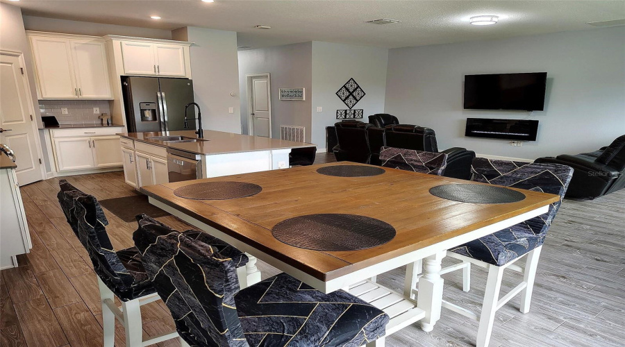 DAVENPORT, Florida 33837, 4 Bedrooms Bedrooms, ,2 BathroomsBathrooms,Residential,For Sale,OAK BLUFF,0,MFRO6409756