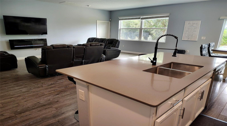 DAVENPORT, Florida 33837, 4 Bedrooms Bedrooms, ,2 BathroomsBathrooms,Residential,For Sale,OAK BLUFF,0,MFRO6409756