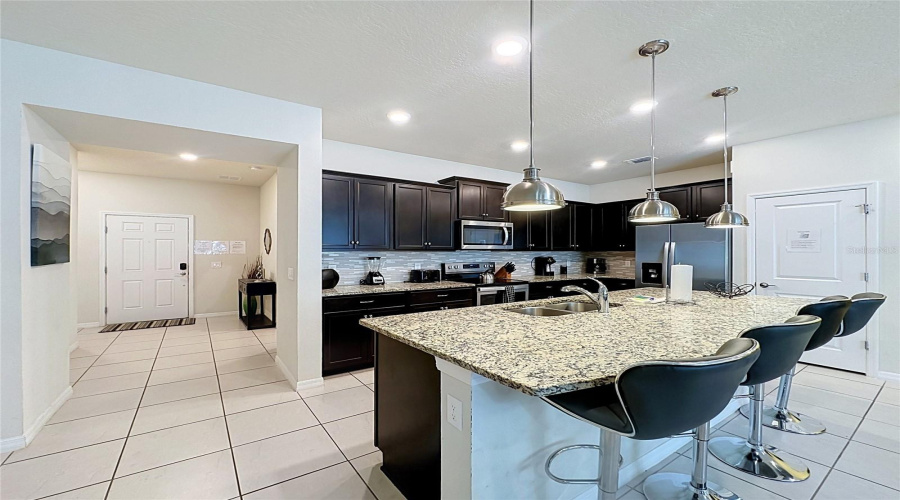 DAVENPORT, Florida 33897, 5 Bedrooms Bedrooms, ,4 BathroomsBathrooms,Residential,For Sale,JETTY,0,MFRS5153203