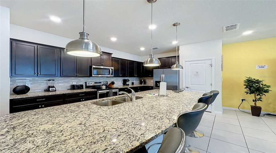 DAVENPORT, Florida 33897, 5 Bedrooms Bedrooms, ,4 BathroomsBathrooms,Residential,For Sale,JETTY,0,MFRS5153203