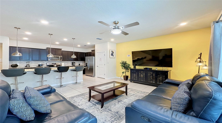 DAVENPORT, Florida 33897, 5 Bedrooms Bedrooms, ,4 BathroomsBathrooms,Residential,For Sale,JETTY,0,MFRS5153203