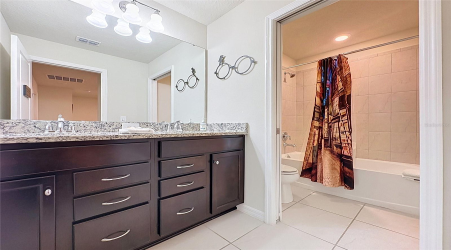 DAVENPORT, Florida 33897, 5 Bedrooms Bedrooms, ,4 BathroomsBathrooms,Residential,For Sale,JETTY,0,MFRS5153203