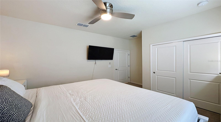 DAVENPORT, Florida 33897, 5 Bedrooms Bedrooms, ,4 BathroomsBathrooms,Residential,For Sale,JETTY,0,MFRS5153203