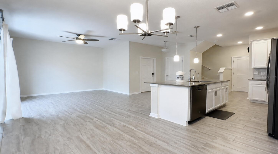 DAVENPORT, Florida 33896, 3 Bedrooms Bedrooms, ,2 BathroomsBathrooms,Residential,For Sale,SHINNECOCK HILLS,0,MFRO6434258