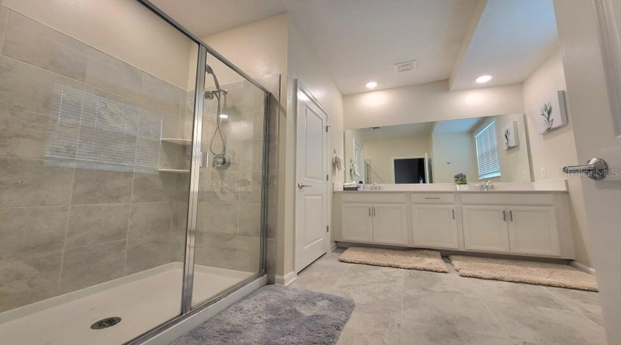 DAVENPORT, Florida 33896, 3 Bedrooms Bedrooms, ,2 BathroomsBathrooms,Residential,For Sale,SHINNECOCK HILLS,0,MFRO6434258