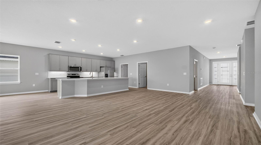 DAVENPORT, Florida 33837, 3 Bedrooms Bedrooms, ,2 BathroomsBathrooms,Residential,For Sale,ORCHID,0,MFRS5154891