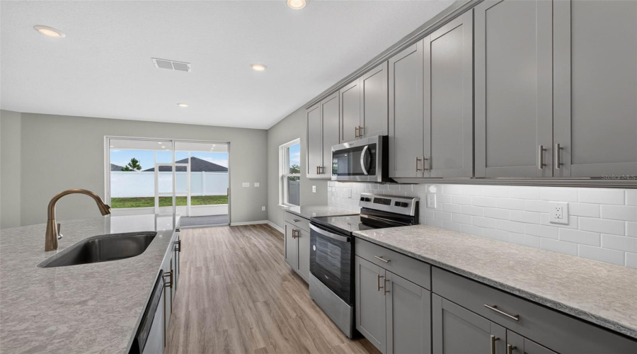 DAVENPORT, Florida 33837, 3 Bedrooms Bedrooms, ,2 BathroomsBathrooms,Residential,For Sale,ORCHID,0,MFRS5154891