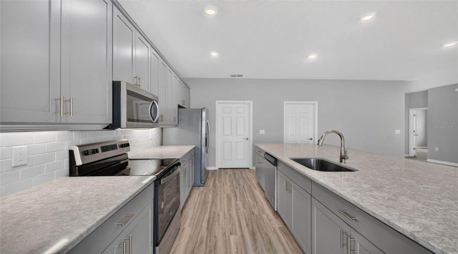 DAVENPORT, Florida 33837, 3 Bedrooms Bedrooms, ,2 BathroomsBathrooms,Residential,For Sale,ORCHID,0,MFRS5154891