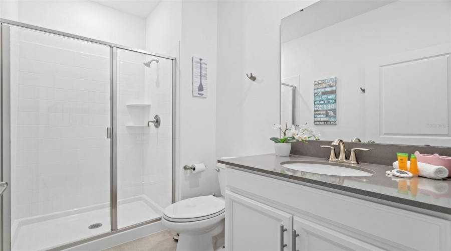 DAVENPORT, Florida 33896, 4 Bedrooms Bedrooms, ,3 BathroomsBathrooms,Residential,For Sale,KINGSBARN,0,MFRO6434200