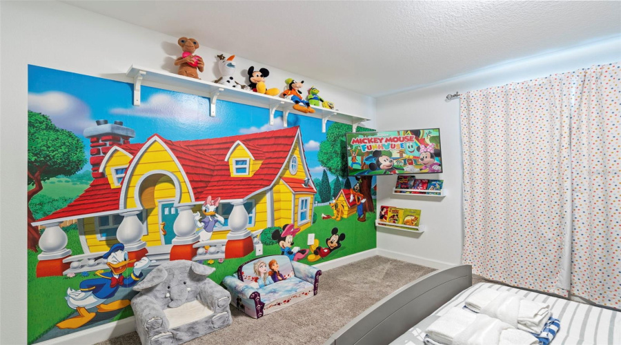DAVENPORT, Florida 33896, 4 Bedrooms Bedrooms, ,3 BathroomsBathrooms,Residential,For Sale,KINGSBARN,0,MFRO6434200