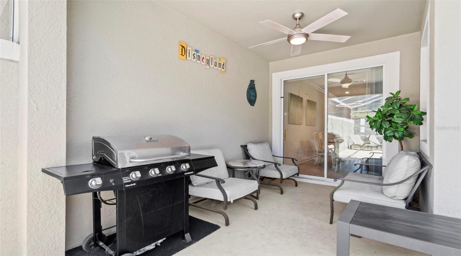 DAVENPORT, Florida 33896, 4 Bedrooms Bedrooms, ,3 BathroomsBathrooms,Residential,For Sale,KINGSBARN,0,MFRO6434200