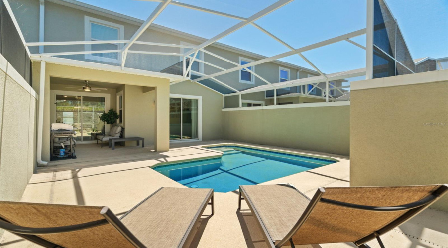 DAVENPORT, Florida 33896, 4 Bedrooms Bedrooms, ,3 BathroomsBathrooms,Residential,For Sale,KINGSBARN,0,MFRO6434200