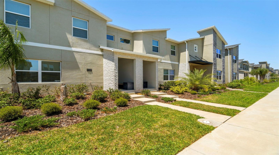 DAVENPORT, Florida 33896, 4 Bedrooms Bedrooms, ,3 BathroomsBathrooms,Residential,For Sale,KINGSBARN,0,MFRO6434200