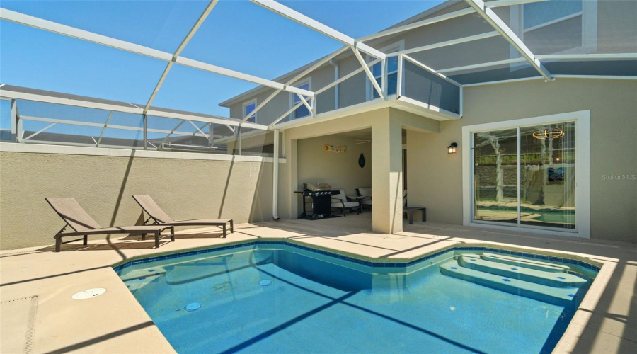 DAVENPORT, Florida 33896, 4 Bedrooms Bedrooms, ,3 BathroomsBathrooms,Residential,For Sale,KINGSBARN,0,MFRO6434200