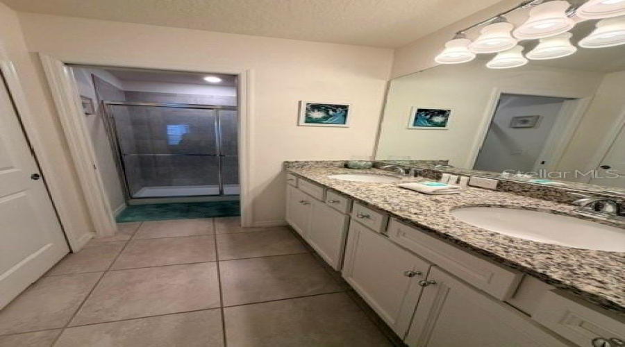 DAVENPORT, Florida 33897, 3 Bedrooms Bedrooms, ,4 BathroomsBathrooms,Residential,For Sale,JETTY,0,MFRO6434138