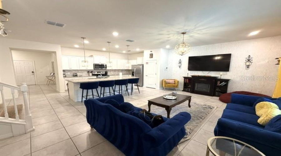 DAVENPORT, Florida 33897, 3 Bedrooms Bedrooms, ,4 BathroomsBathrooms,Residential,For Sale,JETTY,0,MFRO6434138