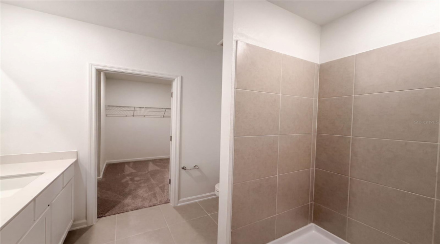 DAVENPORT, Florida 33837, 5 Bedrooms Bedrooms, ,2 BathroomsBathrooms,Residential,For Sale,MEADOW WALK,0,MFRO6434245