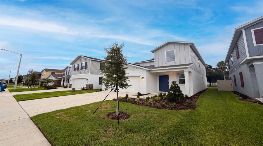 DAVENPORT, Florida 33837, 5 Bedrooms Bedrooms, ,2 BathroomsBathrooms,Residential,For Sale,MEADOW WALK,0,MFRO6434245