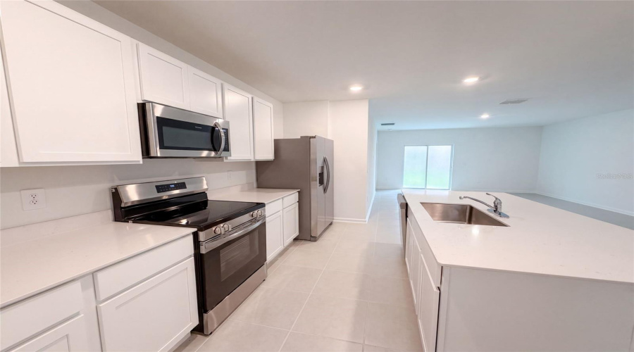 DAVENPORT, Florida 33837, 5 Bedrooms Bedrooms, ,2 BathroomsBathrooms,Residential,For Sale,MEADOW WALK,0,MFRO6434245