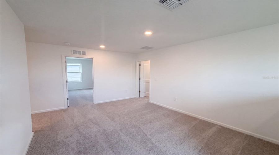 DAVENPORT, Florida 33837, 6 Bedrooms Bedrooms, ,3 BathroomsBathrooms,Residential,For Sale,RIVER BEACON,0,MFRO6434240