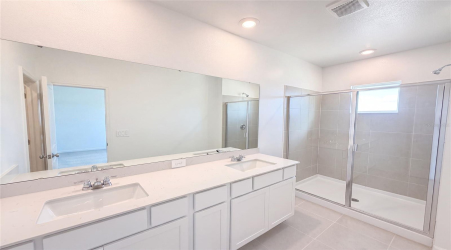 DAVENPORT, Florida 33837, 3 Bedrooms Bedrooms, ,2 BathroomsBathrooms,Residential,For Sale,KURTZ,0,MFRO6434254