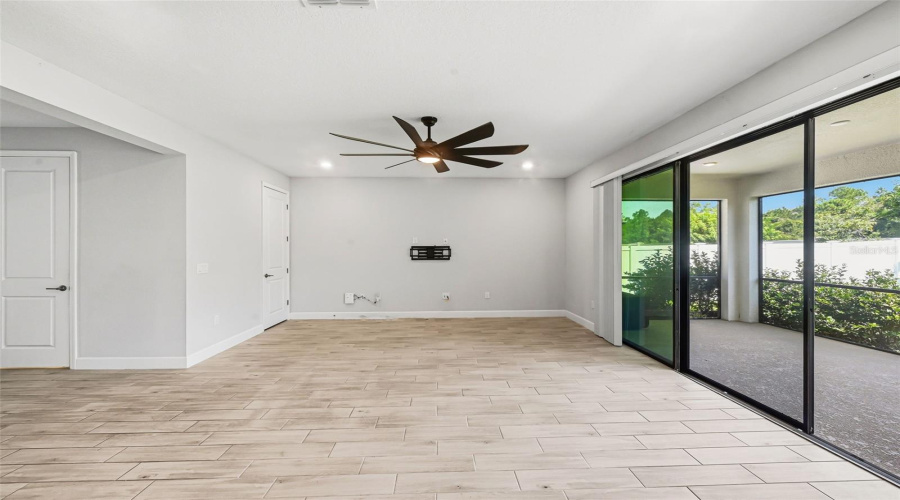 KISSIMMEE, Florida 34746, 4 Bedrooms Bedrooms, ,3 BathroomsBathrooms,Residential,For Sale,AGOSTINO,0,MFRS5155606