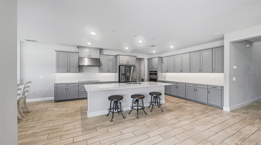 KISSIMMEE, Florida 34746, 4 Bedrooms Bedrooms, ,3 BathroomsBathrooms,Residential,For Sale,AGOSTINO,0,MFRS5155606