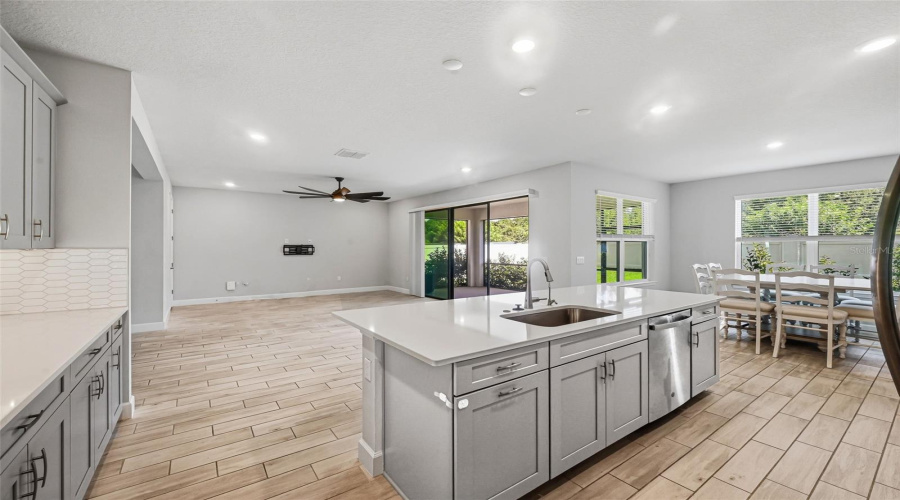 KISSIMMEE, Florida 34746, 4 Bedrooms Bedrooms, ,3 BathroomsBathrooms,Residential,For Sale,AGOSTINO,0,MFRS5155606
