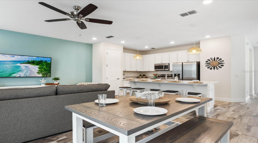 KISSIMMEE, Florida 34747, 4 Bedrooms Bedrooms, ,3 BathroomsBathrooms,Residential,For Sale,SURF,0,MFRO6434314