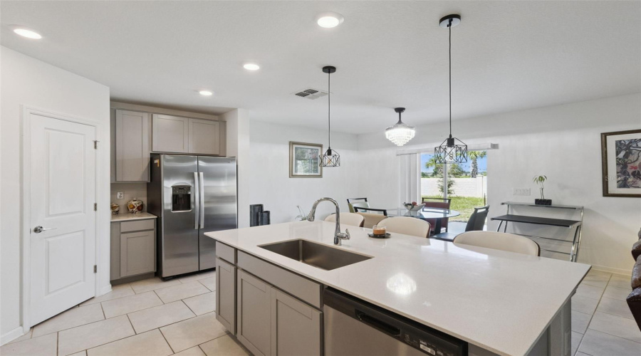 DAVENPORT, Florida 33837, 4 Bedrooms Bedrooms, ,2 BathroomsBathrooms,Residential,For Sale,LOCH,0,MFRS5155811