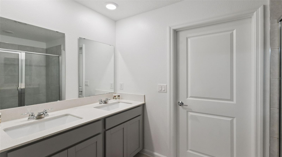 DAVENPORT, Florida 33837, 4 Bedrooms Bedrooms, ,2 BathroomsBathrooms,Residential,For Sale,LOCH,0,MFRS5155811