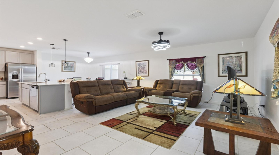 DAVENPORT, Florida 33837, 4 Bedrooms Bedrooms, ,2 BathroomsBathrooms,Residential,For Sale,LOCH,0,MFRS5155811