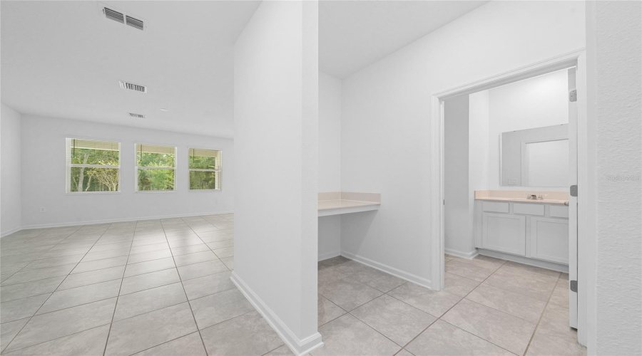 KISSIMMEE, Florida 34746, 4 Bedrooms Bedrooms, ,2 BathroomsBathrooms,Residential,For Sale,TWISTED TWIG,0,MFRS5155807