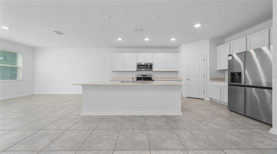 KISSIMMEE, Florida 34746, 4 Bedrooms Bedrooms, ,2 BathroomsBathrooms,Residential,For Sale,TWISTED TWIG,0,MFRS5155807