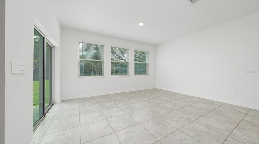 KISSIMMEE, Florida 34746, 4 Bedrooms Bedrooms, ,2 BathroomsBathrooms,Residential,For Sale,TWISTED TWIG,0,MFRS5155807