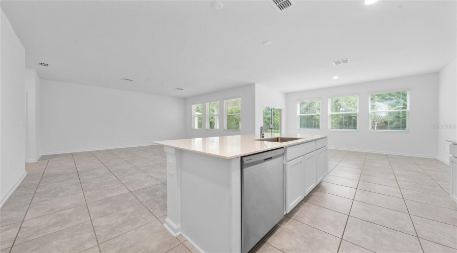 KISSIMMEE, Florida 34746, 4 Bedrooms Bedrooms, ,2 BathroomsBathrooms,Residential,For Sale,TWISTED TWIG,0,MFRS5155807