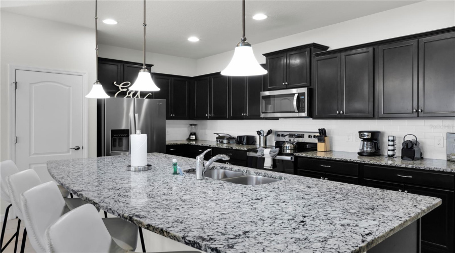 KISSIMMEE, Florida 34747, 5 Bedrooms Bedrooms, ,4 BathroomsBathrooms,Residential,For Sale,SYDNEY,0,MFRO6434299