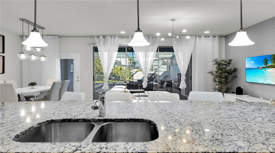 KISSIMMEE, Florida 34747, 5 Bedrooms Bedrooms, ,4 BathroomsBathrooms,Residential,For Sale,SYDNEY,0,MFRO6434299