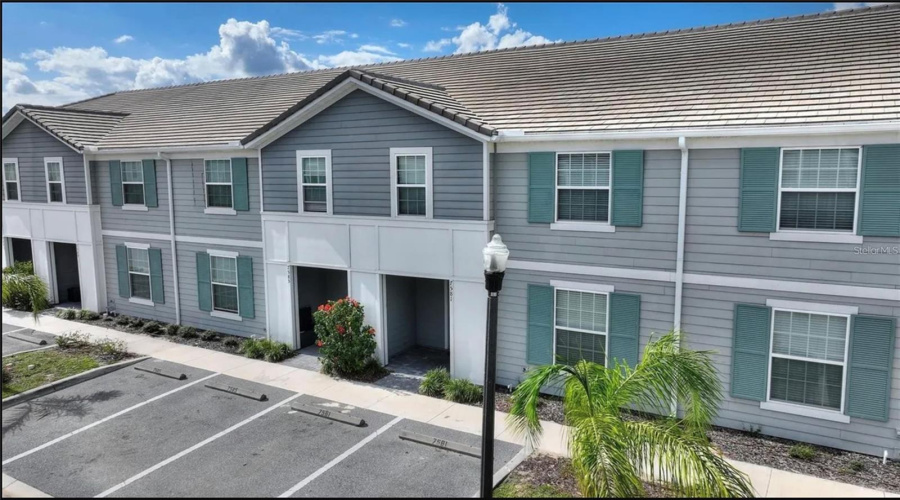 DAVENPORT, Florida 33837, 5 Bedrooms Bedrooms, ,4 BathroomsBathrooms,Residential,For Sale,OAK SPRING,0,MFRO6428865