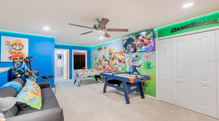 DAVENPORT, Florida 33837, 5 Bedrooms Bedrooms, ,4 BathroomsBathrooms,Residential,For Sale,OAK SPRING,0,MFRO6428865