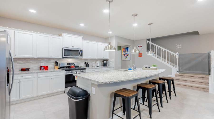 Full Kitchen