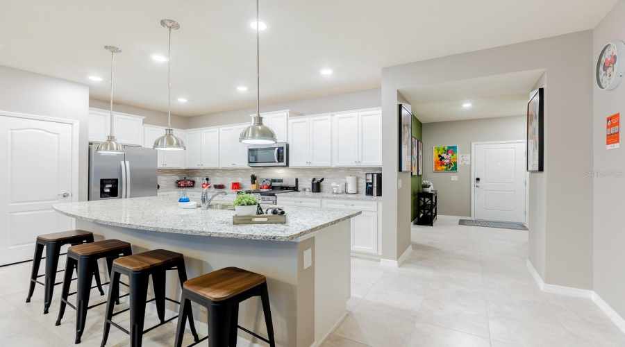 DAVENPORT, Florida 33837, 5 Bedrooms Bedrooms, ,4 BathroomsBathrooms,Residential,For Sale,OAK SPRING,0,MFRO6428865