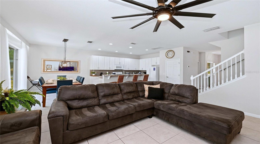 Davenport, Florida 33837, 6 Bedroom Bedrooms, ,5 Bathroombathrooms,Residential,For Sale,Oakrise,0,Mfro6434411