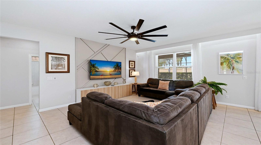 Davenport, Florida 33837, 6 Bedroom Bedrooms, ,5 Bathroombathrooms,Residential,For Sale,Oakrise,0,Mfro6434411