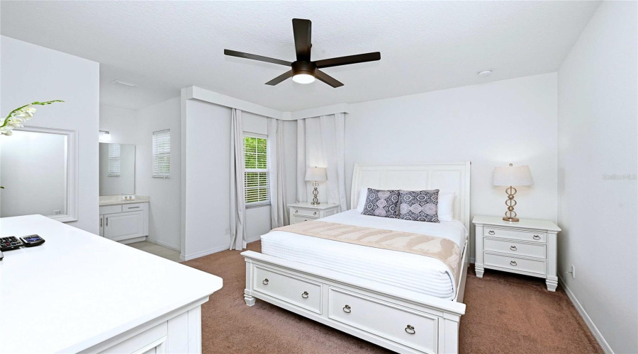 Davenport, Florida 33837, 6 Bedroom Bedrooms, ,5 Bathroombathrooms,Residential,For Sale,Oakrise,0,Mfro6434411