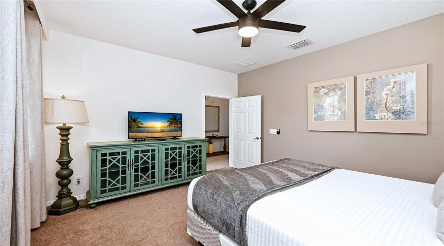 Davenport, Florida 33837, 6 Bedroom Bedrooms, ,5 Bathroombathrooms,Residential,For Sale,Oakrise,0,Mfro6434411